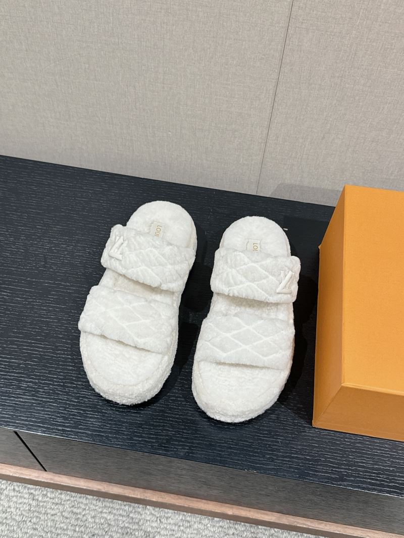 Louis Vuitton Slippers